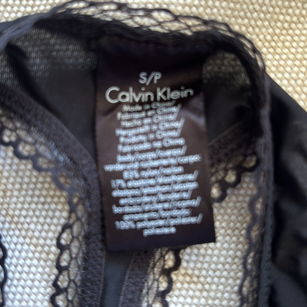 NWOT Calvin Klein Black Label Lace Lingerie Set - Picture 12 of 13